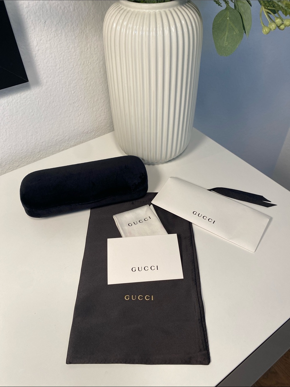 New GUCCI Sunglasses Box/Cloth/Drawstring Bag & Cards (No Glasses)
